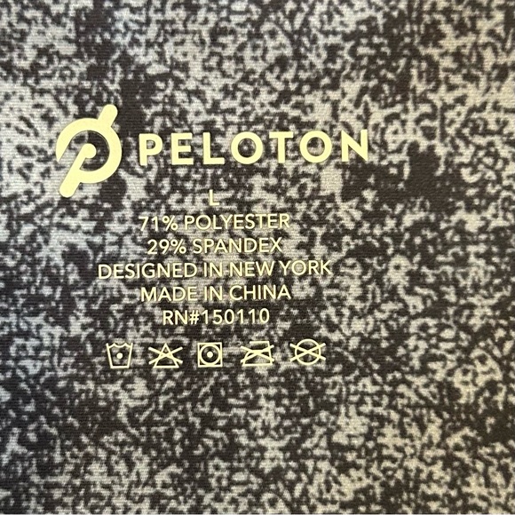 Peloton Cadence Active Workout Capri Leggings Women’s SZ Large in Blue Print - Picture 7 of 7